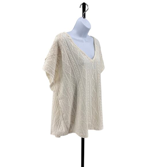 Rio & Rian V-Neck Textured Boho Minimalist WMNS 3X Plus White Loose Fit Shirt - Picture 2 of 8